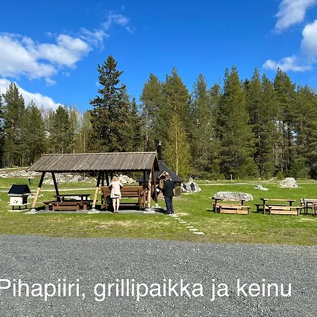 Vanha Ristola Huone- Ja Aittamajoitus Landhuis Hovi